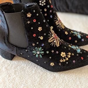 Betsey Johnson Jax bootie's size 9